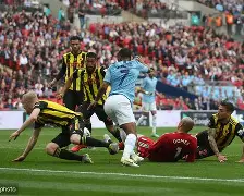 9体育-足总杯今晚走向成谜,夏洛特黄蜂强势反弹,赛场秩序良好,身体对抗强度拉满的简单介绍